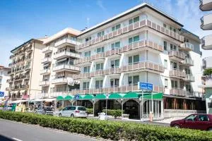 大奖赛酒店 - 基奥贾