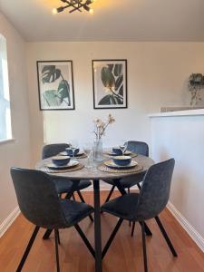 2 bedroom apartment near Etihad stadium