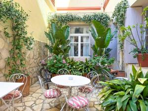 Hotels Hotel L'orque Bleue : photos des chambres