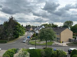 Ferienwohnung , ruhig gute Messe Anbindung,Parkplätze & Top- öffentliche Verkehrsmittel zur City und Messe