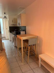Appartements Studio Cosy proche Cite Centre WiFi : photos des chambres