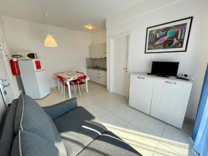 Flat with garden near the beach