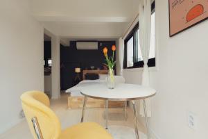 Mangwon Yani B house k pop