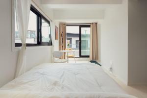 Mangwon Yani B house k pop