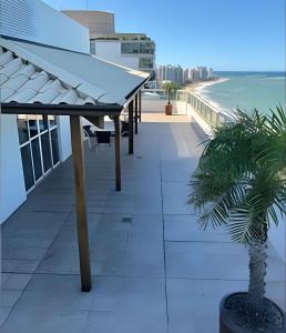 G602 FRENTE MAR Piscina Ar cond Garagem