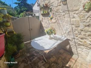 Maison spacieuse à Villeneuve-lès-Avignon avec terrasse_2 - 3hvězdičkové hotely ve městě Villeneuve-lès-Avignon