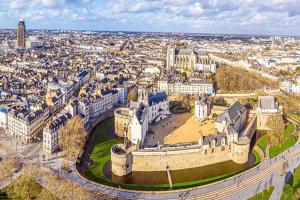 Maisons de vacances Bungalow familial a Saint-Brevin-les-Pins avec piscine partagee_2 : photos des chambres