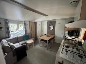 Maisons de vacances Bungalow familial a Saint-Brevin-les-Pins avec piscine partagee_2 : photos des chambres