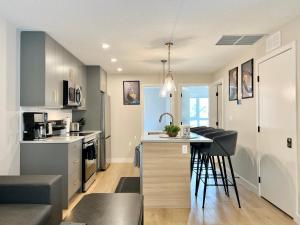 Brand New 2BR Condo with Outdoor Swimming Pool and Hot Tub