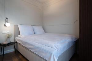 Hillhouse by MW Estates Self Check-in 24h