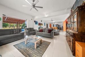 Tranquilo - Private Pool Near Beach Sleeps 16