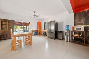 Tranquilo - Private Pool Near Beach Sleeps 16