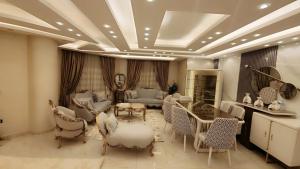 شقة 3غرف شارع شهاب