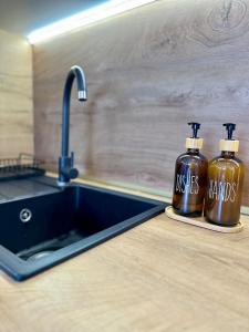 Cozy Apartment with Balcony on the Black Sea- part of the family Vicki Apart