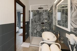Double Room with Pool View