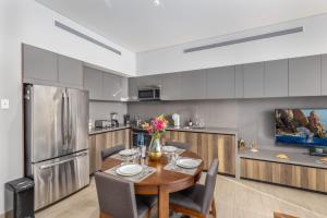 Cabo Marina Luxury Condo Jacuzzi & Terrace