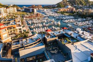 Cabo Marina Luxury Condo Jacuzzi & Terrace