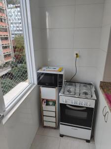 Em frente ao metrô e 300m até a praia de Ipanema