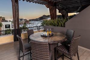 Hot Spot Overlooking Cabo Marina Private Terrace
