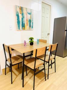 Chic full apt in Heart of City