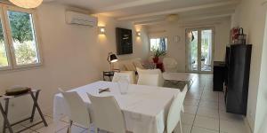 Maisons de vacances Lou Mazet, Sejour nature entre Nimes et Uzes : photos des chambres