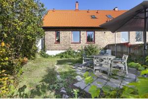 Cosy and charming semi-detached house in Hilleshög