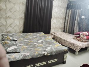 Vardaan Paying Guest House