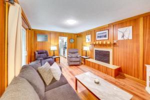 2 Mi to Mendenhall Glacier Forest-View Sanctuary!