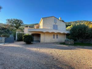 Appartements Conca Paradis Corse a louer entre terre et mer pour 2 personnes : Appartement 1 Chambre Deluxe