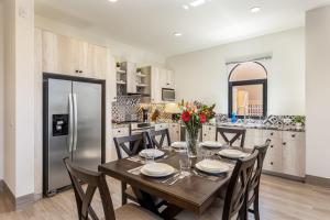 Beautiful Condo at Mavila Gym Pool & More