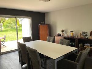 Maisons de vacances Maison en rez de jardin : photos des chambres