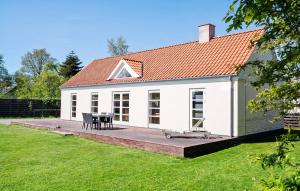 2 Bedroom Beautiful Home In Rude