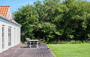 2 Bedroom Beautiful Home In Rude