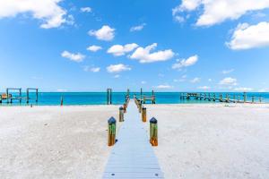 BeachFront Luxury island Home