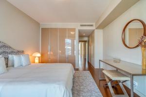 Suite 107