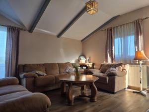 Wildstone Krusi - Pool & Apartments