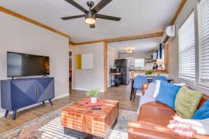5 Mi to Dtwn Tulsa Pet-Friendly Home!