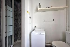 Appartements T1 Confortable avec parking, proche Lyon, Ideal couples ou travailleurs : photos des chambres