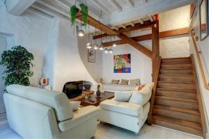 Charme authentique à Corbas - Authentic Charm in Corbas - 120m2 of Comfort-6 personnes