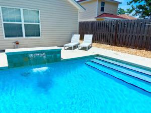 Luxe Pool Casita w Saltwater Pool 25 Min to PCB