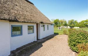 2 Bedroom Stunning Home In Bredebro