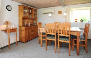 2 Bedroom Stunning Home In Bredebro