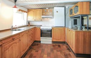 2 Bedroom Stunning Home In Bredebro