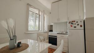 Cozy & Bright Garden Flat