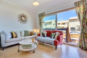 Casa Bita El Cotillo Playa home with swimming pool