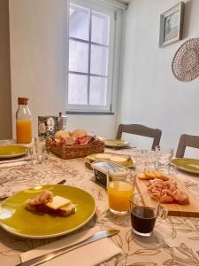 Casa da Joana T2 no Centro Histórico de Angra