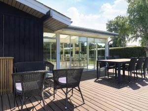 6 person holiday home in Karrebæksminde