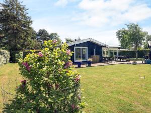 6 person holiday home in Karrebæksminde