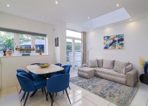 Central London 2 Bed Apartment near Victoria & Belgravia Near Shops & Restaurants