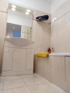 Cosy 2 pieces avec piscine et parking